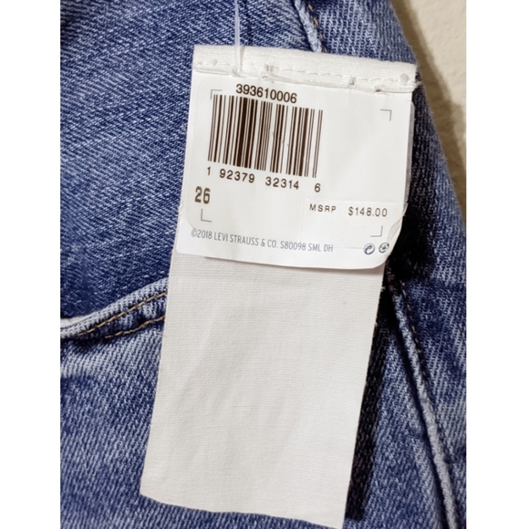 🚫SOLD🆕Levi 501 Made&Crafted Slim Crop Jean's - Picture 4 of 8